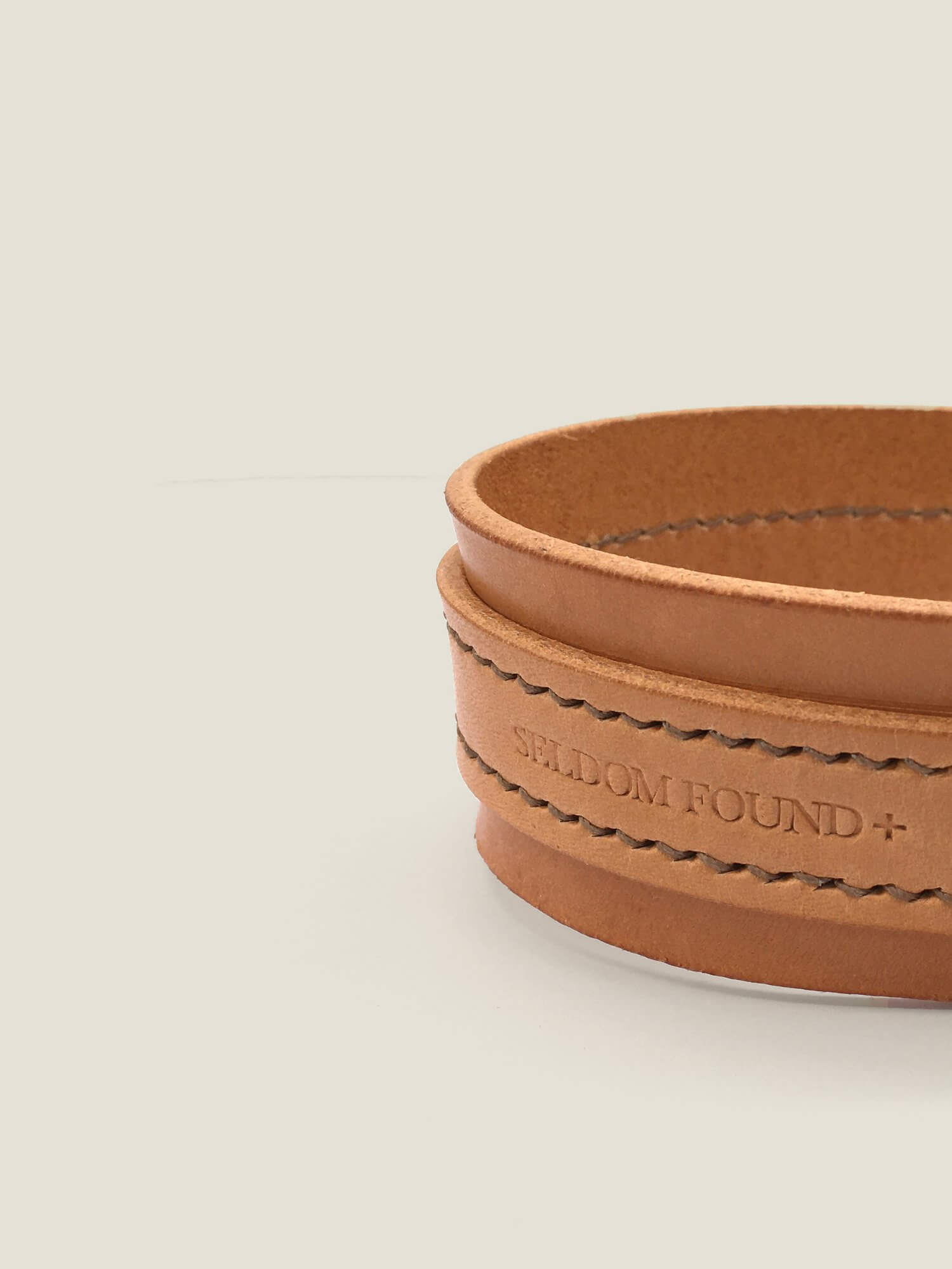 The “Artisan 002” Leather Sighthound Dog Collar – by Seldom Found